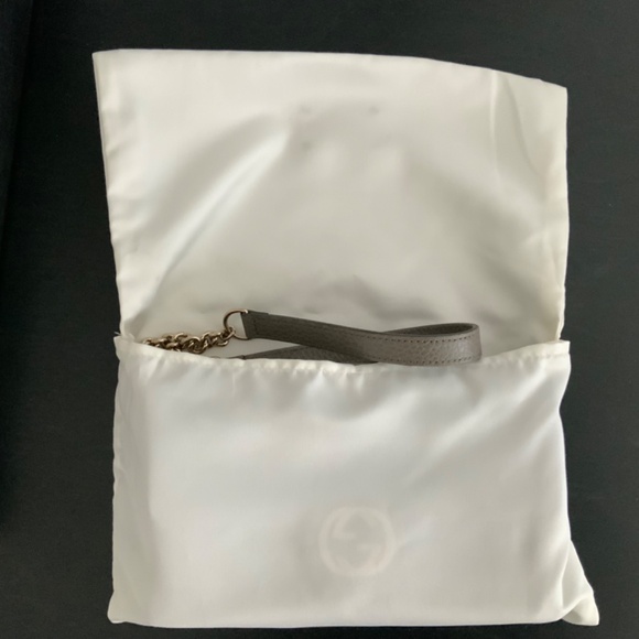 Authentic GUCCI Interlocking GG Calfskin Leather Chain Crossbody wallet inside - Picture 12 of 12